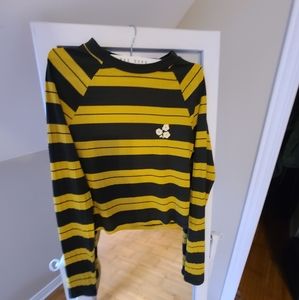 UO long sleeve crop top